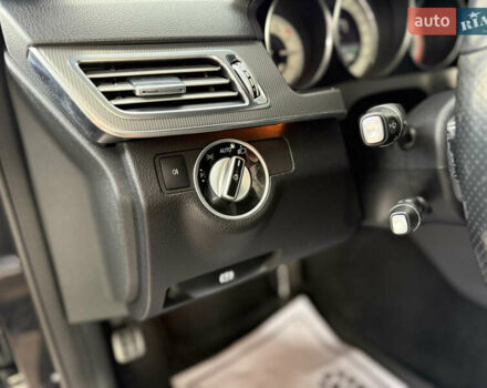 Черный Мерседес Е-Класс, объемом двигателя 2.2 л и пробегом 412 тыс. км за 9999 $, фото 32 на Automoto.ua