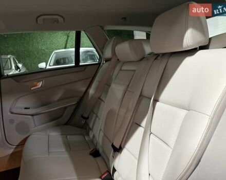 Чорний Мерседес Е-Клас, об'ємом двигуна 2.1 л та пробігом 330 тис. км за 14500 $, фото 48 на Automoto.ua