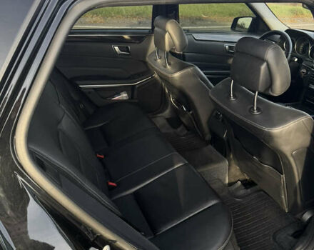 Черный Мерседес Е-Класс, объемом двигателя 2.2 л и пробегом 320 тыс. км за 13900 $, фото 13 на Automoto.ua