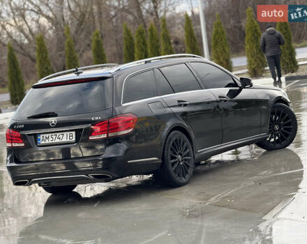 Черный Мерседес Е-Класс, объемом двигателя 2.2 л и пробегом 412 тыс. км за 9999 $, фото 11 на Automoto.ua