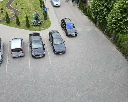 Черный Мерседес Е-Класс, объемом двигателя 2.1 л и пробегом 285 тыс. км за 15900 $, фото 10 на Automoto.ua