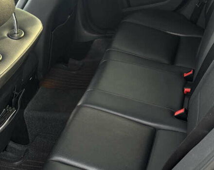 Черный Мерседес Е-Класс, объемом двигателя 2.2 л и пробегом 320 тыс. км за 13900 $, фото 12 на Automoto.ua