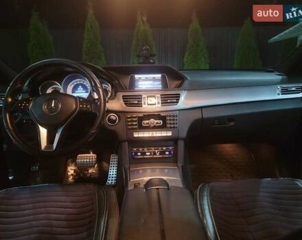 Черный Мерседес Е-Класс, объемом двигателя 2.14 л и пробегом 414 тыс. км за 14000 $, фото 20 на Automoto.ua