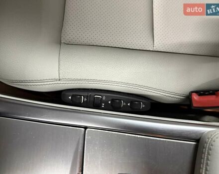 Чорний Мерседес Е-Клас, об'ємом двигуна 2.1 л та пробігом 330 тис. км за 14500 $, фото 43 на Automoto.ua