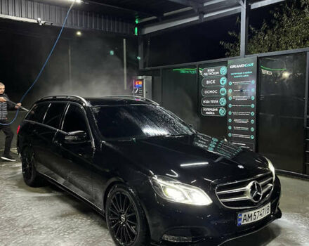 Черный Мерседес Е-Класс, объемом двигателя 2.2 л и пробегом 412 тыс. км за 9999 $, фото 37 на Automoto.ua