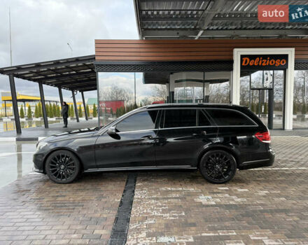 Черный Мерседес Е-Класс, объемом двигателя 2.2 л и пробегом 412 тыс. км за 9999 $, фото 4 на Automoto.ua