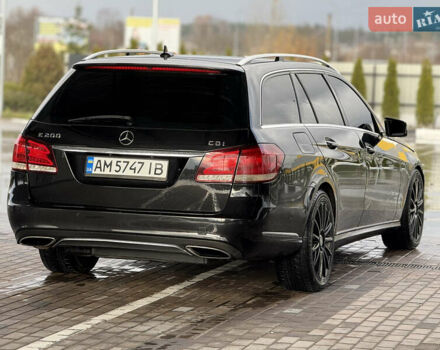 Черный Мерседес Е-Класс, объемом двигателя 2.2 л и пробегом 412 тыс. км за 9999 $, фото 2 на Automoto.ua