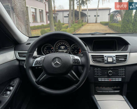 Черный Мерседес Е-Класс, объемом двигателя 2.14 л и пробегом 429 тыс. км за 14500 $, фото 52 на Automoto.ua
