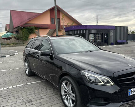 Черный Мерседес Е-Класс, объемом двигателя 2.2 л и пробегом 420 тыс. км за 15800 $, фото 3 на Automoto.ua