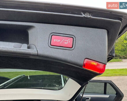 Черный Мерседес Е-Класс, объемом двигателя 2.14 л и пробегом 293 тыс. км за 16900 $, фото 7 на Automoto.ua