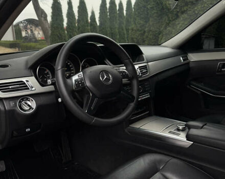 Черный Мерседес Е-Класс, объемом двигателя 2.14 л и пробегом 429 тыс. км за 14500 $, фото 30 на Automoto.ua