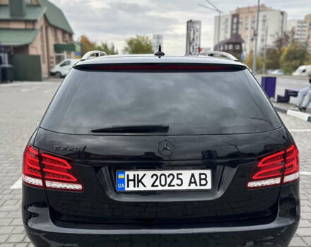 Черный Мерседес Е-Класс, объемом двигателя 2.2 л и пробегом 420 тыс. км за 15800 $, фото 2 на Automoto.ua