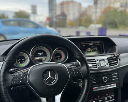 Черный Мерседес Е-Класс, объемом двигателя 2.2 л и пробегом 420 тыс. км за 15800 $, фото 22 на Automoto.ua