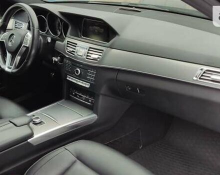 Черный Мерседес Е-Класс, объемом двигателя 2.2 л и пробегом 240 тыс. км за 17950 $, фото 25 на Automoto.ua