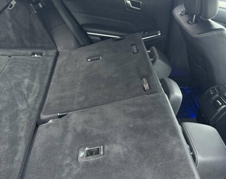 Черный Мерседес Е-Класс, объемом двигателя 2.2 л и пробегом 420 тыс. км за 15800 $, фото 9 на Automoto.ua