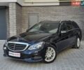 Черный Мерседес Е-Класс, объемом двигателя 2.1 л и пробегом 324 тыс. км за 13199 $, фото 1 на Automoto.ua