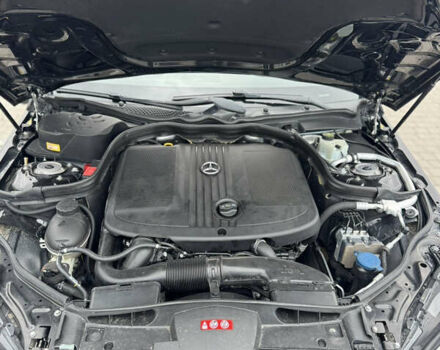 Черный Мерседес Е-Класс, объемом двигателя 2.2 л и пробегом 420 тыс. км за 15800 $, фото 11 на Automoto.ua