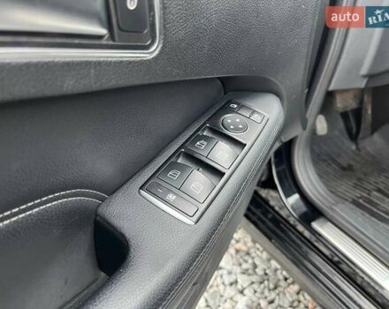 Чорний Мерседес Е-Клас, об'ємом двигуна 2.14 л та пробігом 219 тис. км за 15990 $, фото 15 на Automoto.ua