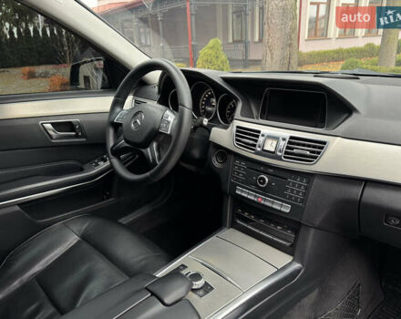Черный Мерседес Е-Класс, объемом двигателя 2.14 л и пробегом 429 тыс. км за 14500 $, фото 43 на Automoto.ua