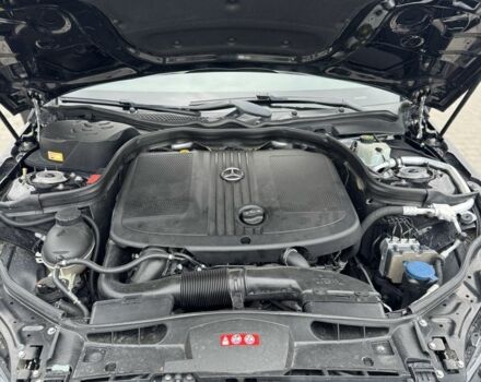 Чорний Мерседес Е-Клас, об'ємом двигуна 2.1 л та пробігом 420 тис. км за 15800 $, фото 2 на Automoto.ua