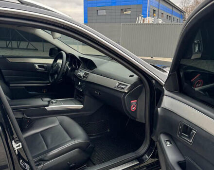 Чорний Мерседес Е-Клас, об'ємом двигуна 2.14 л та пробігом 428 тис. км за 11800 $, фото 49 на Automoto.ua