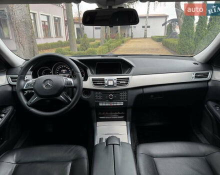 Черный Мерседес Е-Класс, объемом двигателя 2.14 л и пробегом 429 тыс. км за 14500 $, фото 48 на Automoto.ua