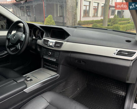 Черный Мерседес Е-Класс, объемом двигателя 2.14 л и пробегом 429 тыс. км за 14500 $, фото 42 на Automoto.ua
