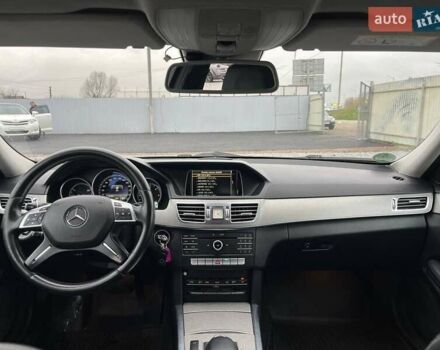 Чорний Мерседес Е-Клас, об'ємом двигуна 2.14 л та пробігом 219 тис. км за 15990 $, фото 12 на Automoto.ua