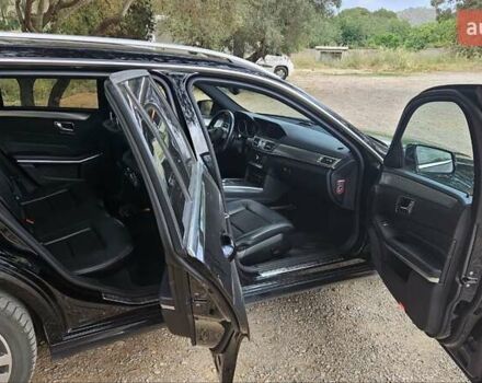 Черный Мерседес Е-Класс, объемом двигателя 2.1 л и пробегом 283 тыс. км за 17500 $, фото 16 на Automoto.ua