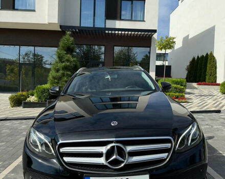 Черный Мерседес Е-Класс, объемом двигателя 1.95 л и пробегом 202 тыс. км за 25500 $, фото 3 на Automoto.ua
