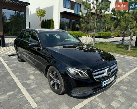 Черный Мерседес Е-Класс, объемом двигателя 1.95 л и пробегом 202 тыс. км за 25500 $, фото 2 на Automoto.ua