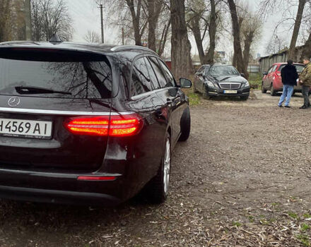 Черный Мерседес Е-Класс, объемом двигателя 1.95 л и пробегом 240 тыс. км за 18500 $, фото 3 на Automoto.ua