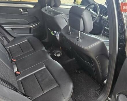 Черный Мерседес Е-Класс, объемом двигателя 2.1 л и пробегом 283 тыс. км за 17500 $, фото 18 на Automoto.ua