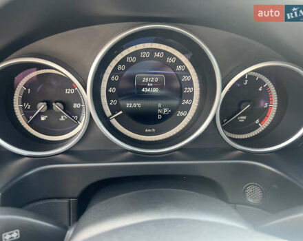 Черный Мерседес Е-Класс, объемом двигателя 2.14 л и пробегом 431 тыс. км за 12100 $, фото 6 на Automoto.ua
