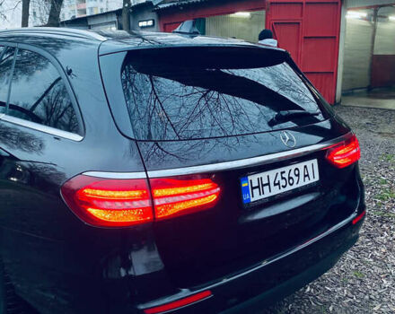 Черный Мерседес Е-Класс, объемом двигателя 1.95 л и пробегом 240 тыс. км за 18500 $, фото 4 на Automoto.ua