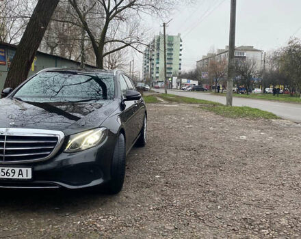 Черный Мерседес Е-Класс, объемом двигателя 1.95 л и пробегом 240 тыс. км за 18500 $, фото 8 на Automoto.ua