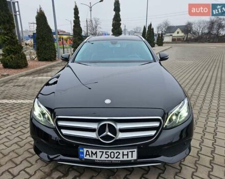 Чорний Мерседес Е-Клас, об'ємом двигуна 1.95 л та пробігом 343 тис. км за 23500 $, фото 2 на Automoto.ua