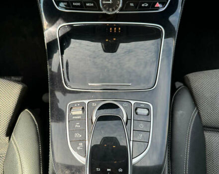 Черный Мерседес Е-Класс, объемом двигателя 1.95 л и пробегом 202 тыс. км за 25500 $, фото 7 на Automoto.ua