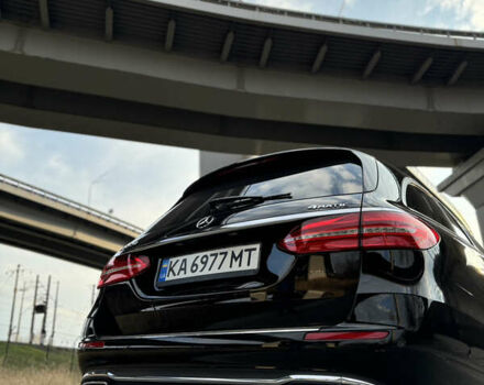 Черный Мерседес Е-Класс, объемом двигателя 1.95 л и пробегом 327 тыс. км за 20450 $, фото 9 на Automoto.ua