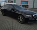 Чорний Мерседес Е-Клас, об'ємом двигуна 2 л та пробігом 377 тис. км за 18900 $, фото 1 на Automoto.ua