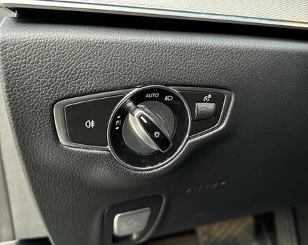 Черный Мерседес Е-Класс, объемом двигателя 1.95 л и пробегом 327 тыс. км за 20450 $, фото 18 на Automoto.ua