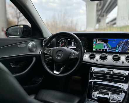 Черный Мерседес Е-Класс, объемом двигателя 1.95 л и пробегом 327 тыс. км за 20450 $, фото 20 на Automoto.ua