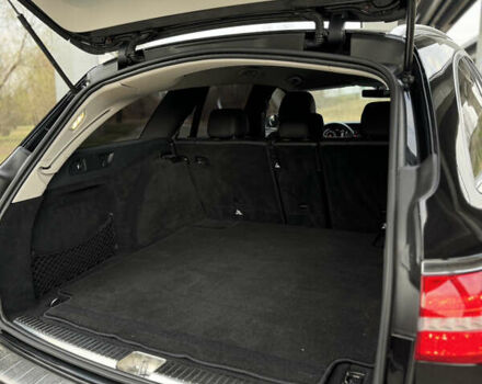 Черный Мерседес Е-Класс, объемом двигателя 1.95 л и пробегом 327 тыс. км за 20450 $, фото 23 на Automoto.ua