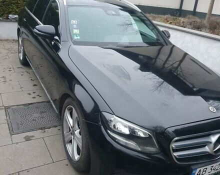 Чорний Мерседес Е-Клас, об'ємом двигуна 1.95 л та пробігом 364 тис. км за 19700 $, фото 4 на Automoto.ua