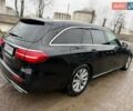 Черный Мерседес Е-Класс, объемом двигателя 1.95 л и пробегом 300 тыс. км за 18000 $, фото 6 на Automoto.ua