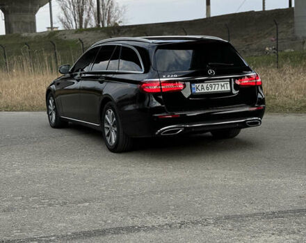 Черный Мерседес Е-Класс, объемом двигателя 1.95 л и пробегом 327 тыс. км за 20450 $, фото 10 на Automoto.ua