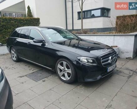 Чорний Мерседес Е-Клас, об'ємом двигуна 1.95 л та пробігом 364 тис. км за 19700 $, фото 3 на Automoto.ua