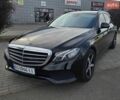 Черный Мерседес Е-Класс, объемом двигателя 2 л и пробегом 377 тыс. км за 17900 $, фото 2 на Automoto.ua