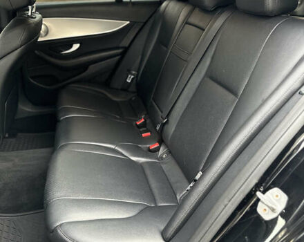 Черный Мерседес Е-Класс, объемом двигателя 1.95 л и пробегом 327 тыс. км за 20450 $, фото 22 на Automoto.ua