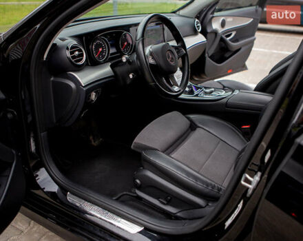 Чорний Мерседес Е-Клас, об'ємом двигуна 1.95 л та пробігом 226 тис. км за 20500 $, фото 3 на Automoto.ua